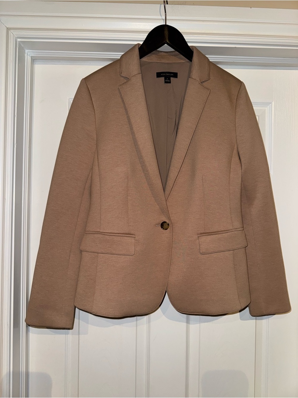 Ann Taylor Classic Camel Women's Blazer Jacket - Tailored Single-Button - Picture 2 of 6